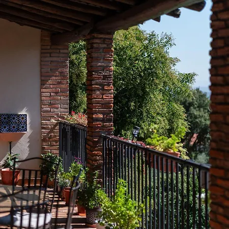 Casa Jardín Sierra De Gata * Hoyos